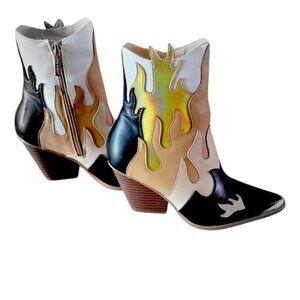 NWOT Cape Robbin Dumpa in Black Short Boots with Gold Fire Design - Boot Scootin